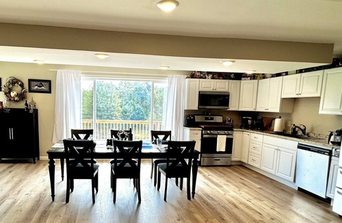 Cleveland House | Fairytale Forest Estate 47 private acres, 8 bedrooms, 3.5 bath, 2 full kitchens