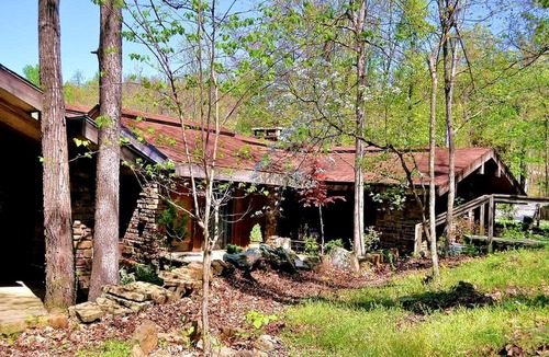 Compton Cabin | Fantastic Cabin Rental Perfect for a Family Vacation to Northwest Arkansas