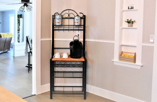 Waterville Apartment | Farmhouse Oasis | Waster/Dryer | Fireplace