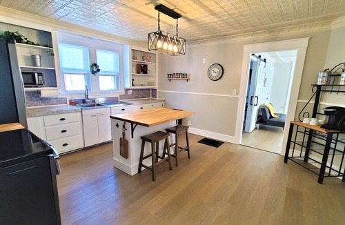 Waterville Apartment | Farmhouse Oasis | Waster/Dryer | Fireplace