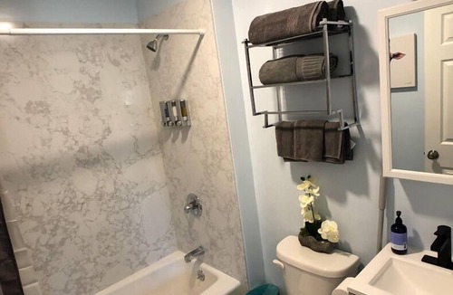 Shoreview Apartment | Fetching cozy studio close to everything