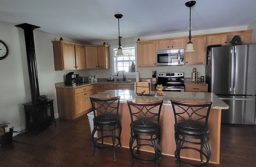 Lodi House | Finger Lakes Water Front Retreat Wine Country Private Dock, Kayaks and Rowboat