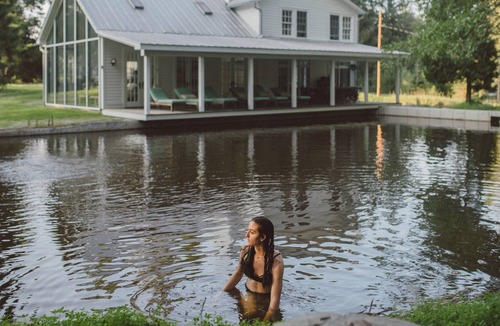 Town of Highland House | Floating Farmhouse