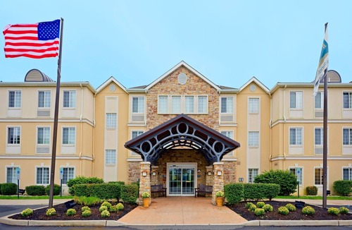 Cranbury Condo | Free Breakfast Buffet. Gym. Only 20 Min from Princeton.