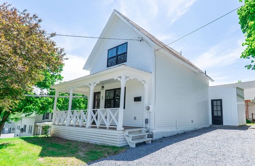 North Lake George House | Fully Renovated 2-bedroom Home in Ticonderoga Perfect for Relaxing Stays