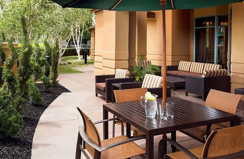Pleasant Hill Hotel | Get Ready for Blissful Getaway! 4 Affordable Units, Near Calypso Cabanas