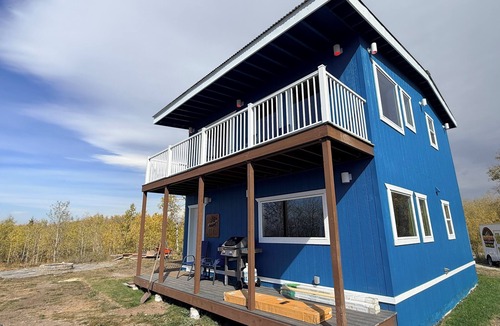 Babb House | Glacier Mirador - A New Forest Fortress overlooking the Glacier National Park