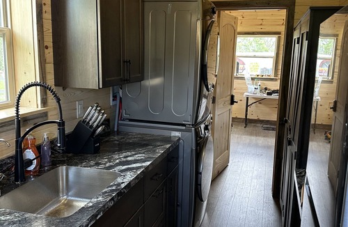 Babb House | Glacier Springs-Cozy Villa situated in an Aspen forest with view of Glacier Park