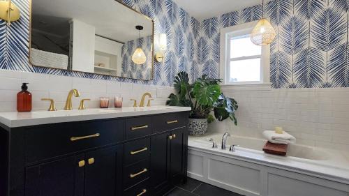 Wright House | Glam Country Escape 15 min to LR, Ded Work, King