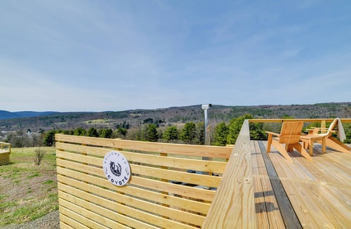 Franklin Apartment | Glamping Getaway at ‘The Coyote Dome’ in Franklin