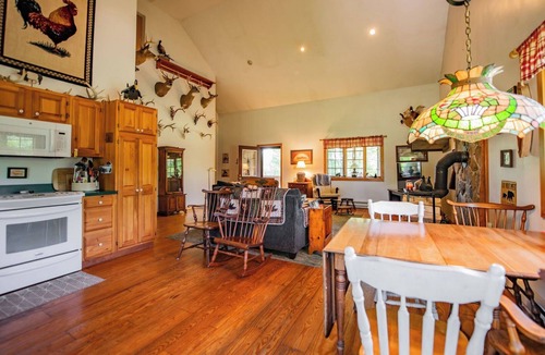 Shunk House | Glatts - Cabin located in Shunk