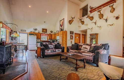 Shunk House | Glatts - Cabin located in Shunk