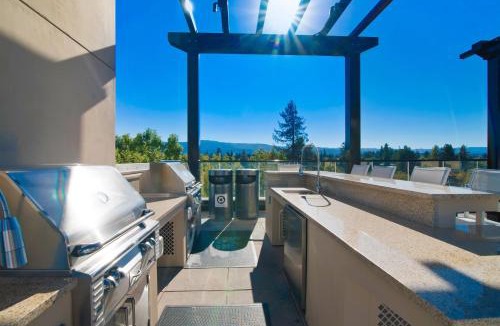 Shoreline West Apartment | Global Luxury Suites at Downtown Mountain View