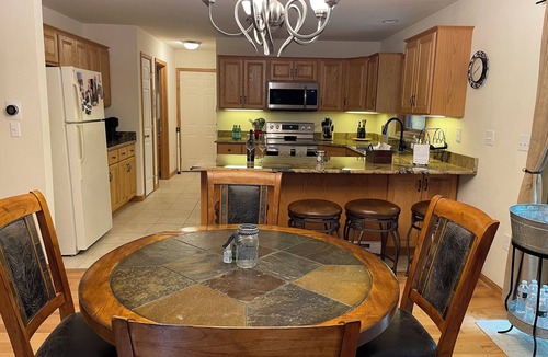 Locust Lake Village Ski Chalet | Gorgeous Chic Mountain home in beautiful Pocono Lake with WiFi, AC, and hot tub