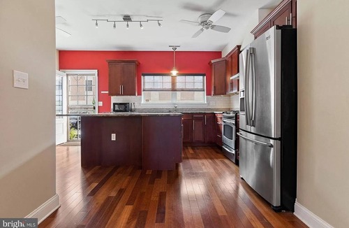 Passyunk Square House | Gorgeous full house! 4 BR, 2 parking spots, next to the subway in South Philly!