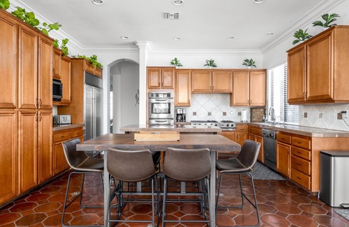 Fallbrook Villa | Grand Lux - Luxury Resort Pool Villa - Wedding Guests - Golf - Wine - Beaches