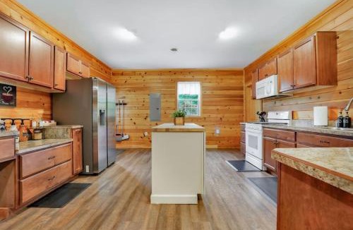 Walker Lake House | Grateful Acres Cabin