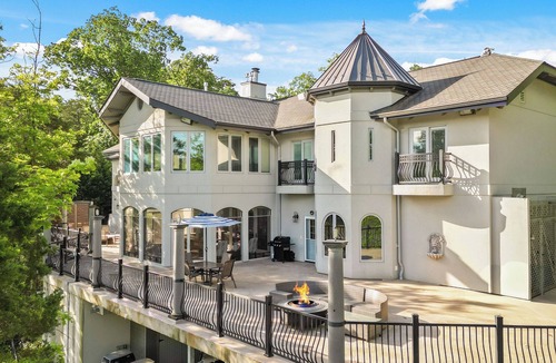 Shepherdstown House | Graycliff Retreat:Unforgettable experience at this 11BR Estate;Game Room+Hot tub