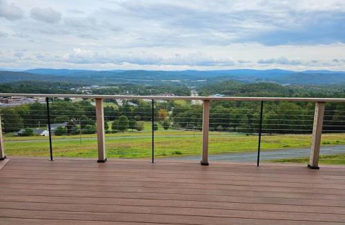 White River Junction House | Green Mountain Getaway