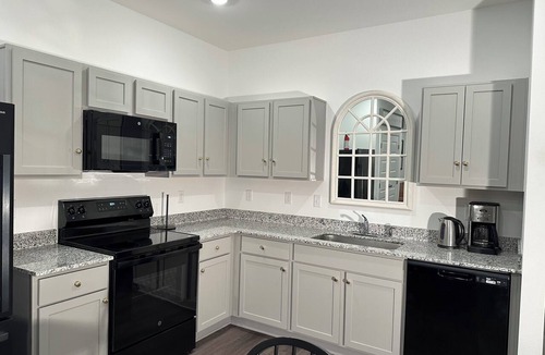 Siloam Springs House | Green Pastures - Another Blessing House
