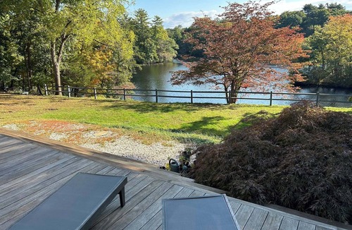 Greenwich House | Greenwich Lakefront Estate - Private Dock, Designer Kitchen & Panoramic Views