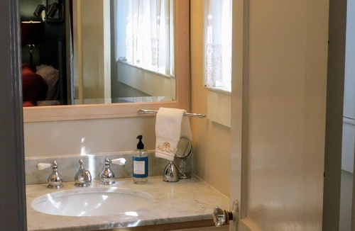 Virginia Highland Bed & Breakfast | Greenwood Bed and Breakfast