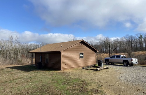 Mount Ida Cabin | Grizzly Cabin. Roku TV & Star Gazing. No Pets are allowed