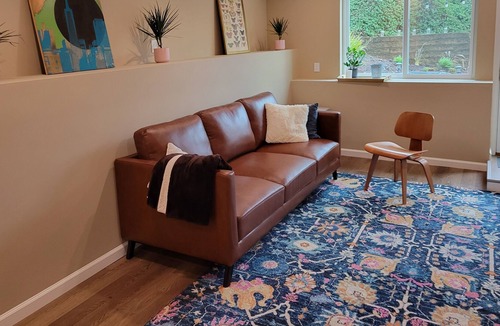 Clarendon Heights Apartment | Guest suite near majestic Twin Peaks