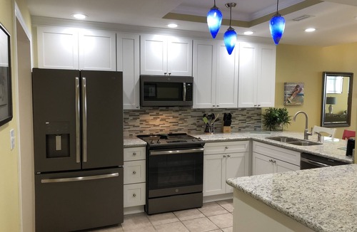 Navarre Beach Condo | Gulf Front! Pool! 3 En-suites! Million Dollar View! Pool! Free Beach Service!