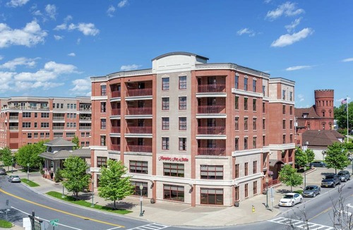 Saratoga Springs Hotel | Hampton Inn & Suites Saratoga Springs Downtown