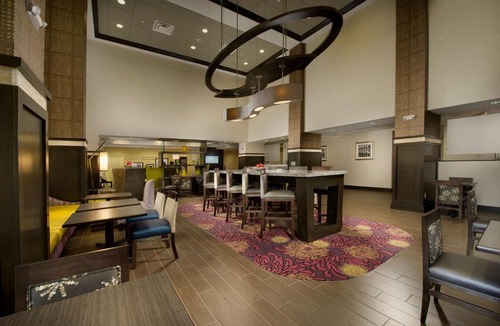 Cheektowaga Hotel | Hampton Inn & Suites - Buffalo Airport