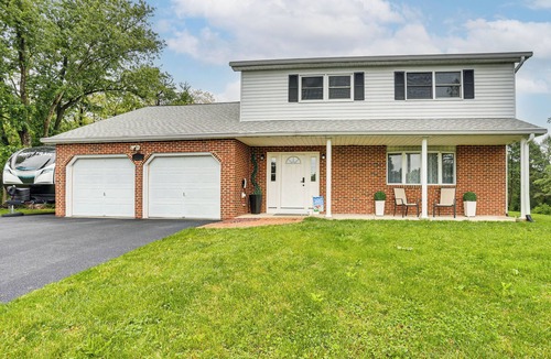 Grantville House | Hersheypark 6 Mi Away: Family Getaway w/Fire Pit