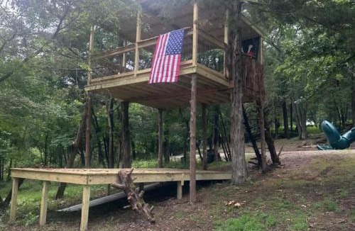 Lowell House | Hickory Haven-Direct Lake Access-Furnished Patio