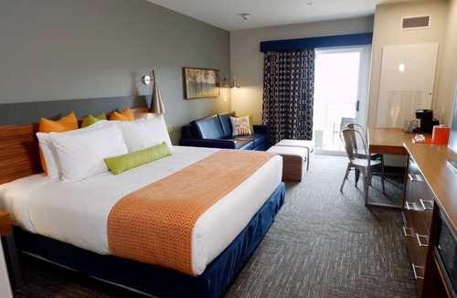 Circleville Resort | Hidden Gem In New York! 4 Beautiful Units with Free Parking, Waterpark