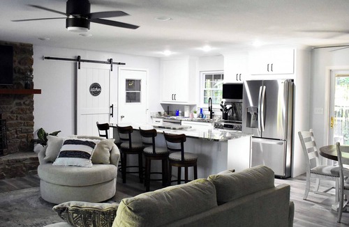 Fairfield Bay House | Hidden Gem - Peaceful and Relaxing Getaway Cozy 3-bedroom house