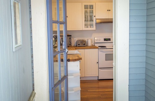 Downtown Berkeley Apartment | Historic Spacious Berkeley Flat Near U.C.B. Campus