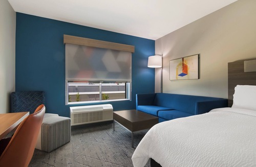 Springdale Hotel | Holiday Inn Express & Suites Springdale Fayetteville Area by IHG