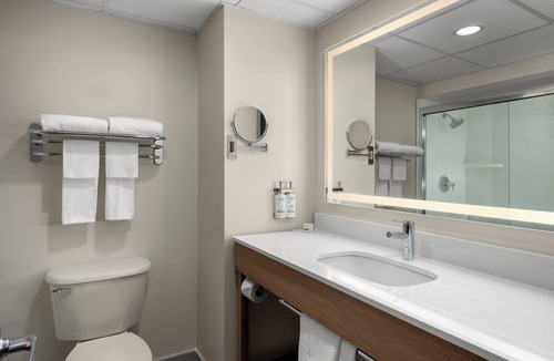 Hawthorne Hotel | Holiday Inn Express & Suites Hawthorne Elmsford North by IHG