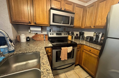 Edray Apartment | Home Away From Home - Powderidge