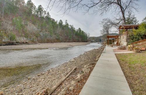 Mid America House | Home w/Ouachita River & Lake Hamilton Access