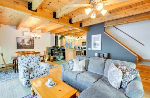 Saint Albans House | Hot Tub & Boat Dock: Waterfront Maine Retreat!