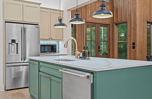 Mount Ida Cabin | Hot Tub, Fire pit, Games, Crystals, Hiking & More-Lake Ouachita's Luxury Retreat