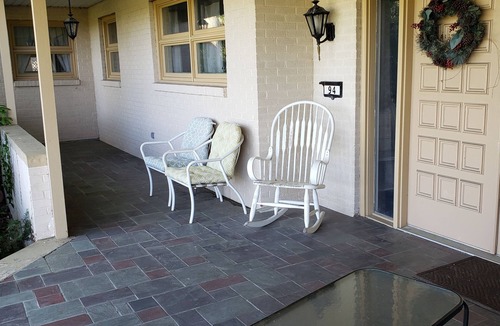 Dillsburg House | House on Golf course with mountain views and access to central PA attractions.