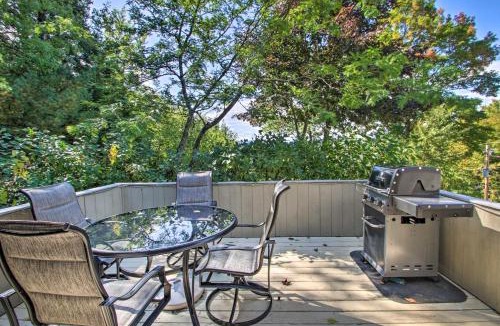 Jackson House | House w/Balcony ~ 5 Mi to Cranmore Resort!