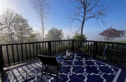 Middle Hope Apartment | Hudson River View Suite-idyllic getaway with fireplace & private deck-75 min NYC