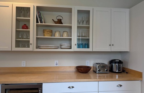 Pine Plains House | Hudson Valley Modern 5 BR Farmhouse with Pond and Stunning Sunsets