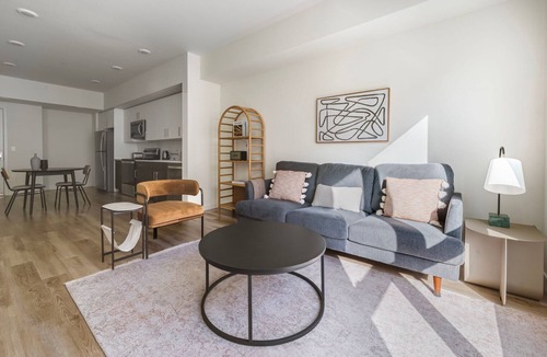 Hayward Apartment | Impeccable Hayward 1BR w/Pool, Grills, Parking & Gym, by Blueground