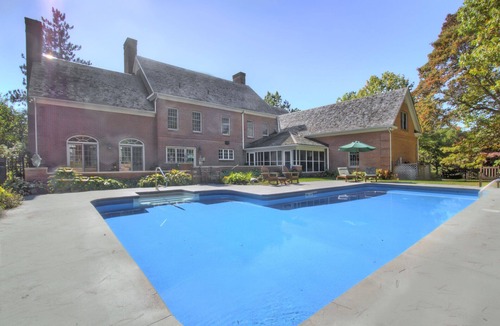 Old Chatham House | Incredible Estate: Pool, Pond, Gym, Arcade, Trails & more: Perfect Summer Vacate