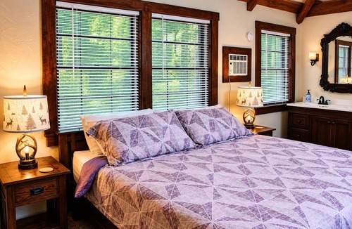 Forestburgh House | Inn at Lake Joseph