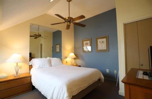 Waterville Valley House | Inns of Waterville Valley 403 Affordable Loft Unit at Inns of Waterville Valley